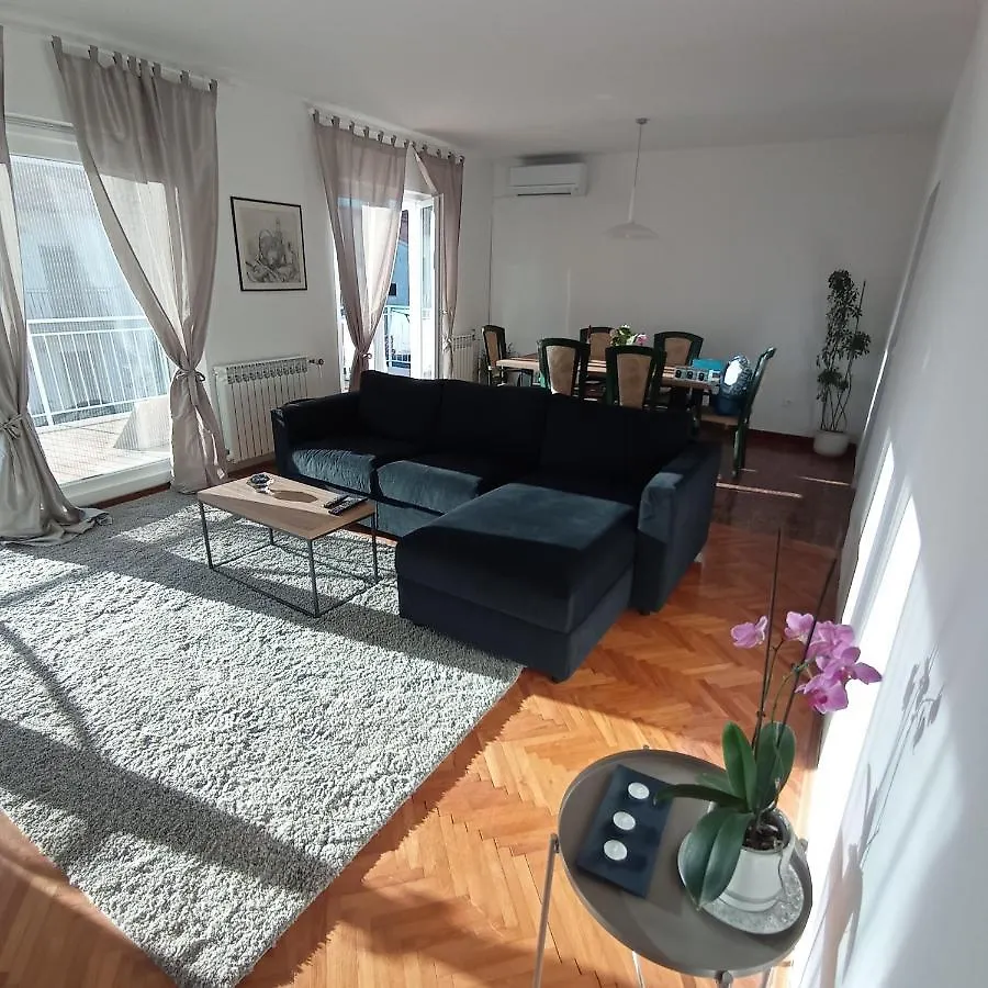 Apartment Monas III Pjescana Uvala
